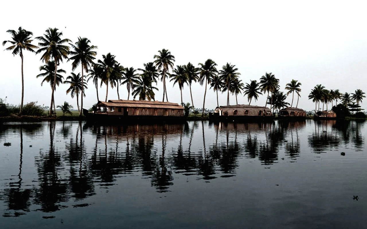 4N Honeymoon with Jacuzzi (Kerla) Photo